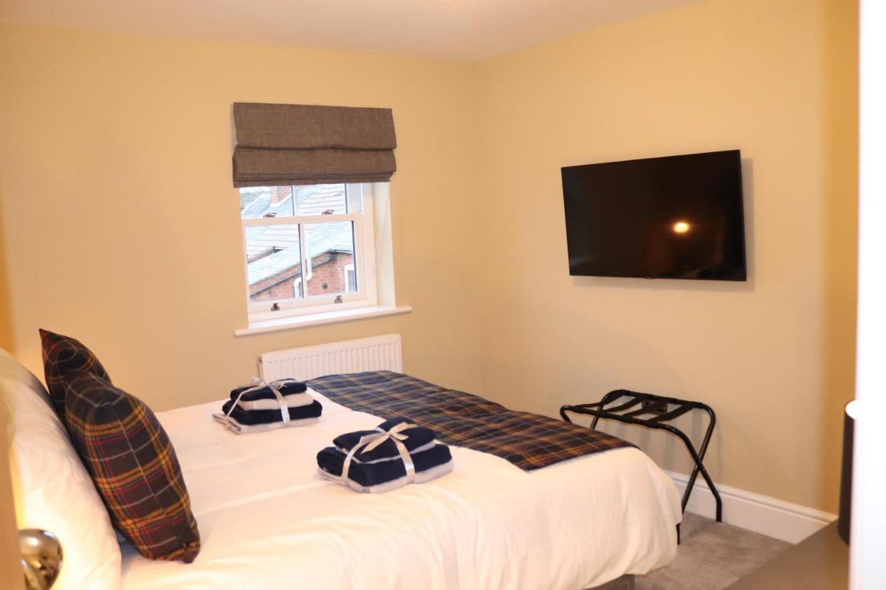 Canal View Cottage With Log Fire & Parking Blisworth ภายนอก รูปภาพ
