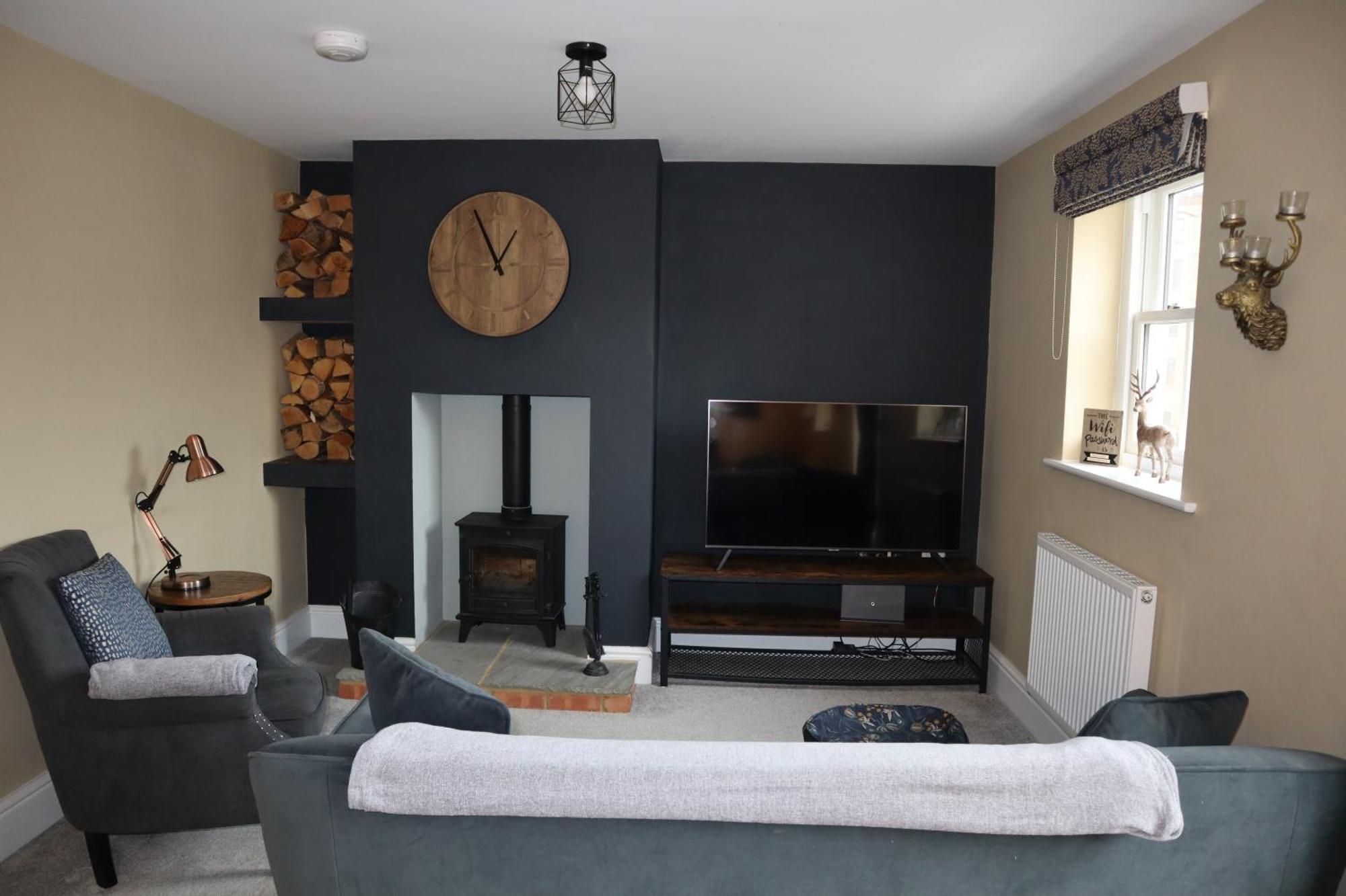 Canal View Cottage With Log Fire & Parking Blisworth ภายนอก รูปภาพ